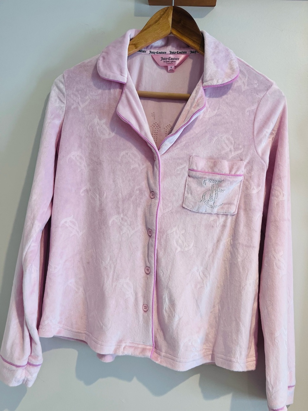 Juicy Couture Pink Velvet Pajama Sleep Top SMALL Button Shirt Logo Rhinestones